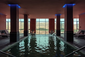 Sauna, steam room, massages