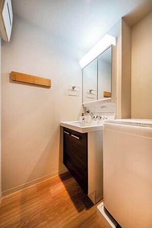 Room - OSHIAGE301 (Tokyo)