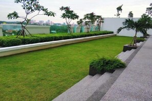 Garden - Johor Bahru Town Pinnacle Tower 3 Bed 2 Bath (Johor Bahru)