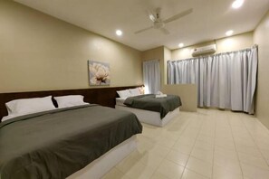 Room - T House Nearby Kuantan East Coast Shopping Mall (Kuantan)