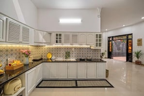 Private kitchen - Mango House 5Br 7 BEDS pool villa (Da Nang)