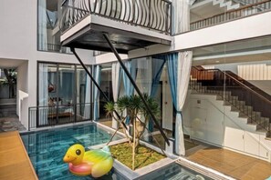 Outdoor pool - Moon Villa near My Khe Beach, 5 rooms, modern full villa, private house with pool (Da Nang)