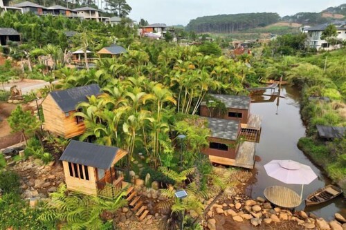 The Village Resort in the Painting, Bao Loc
