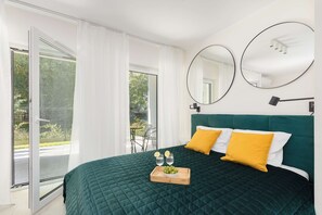 Iron/ironing board, travel crib, WiFi, bed sheets - Zaciszna 13 | Niechorze | Bright Studio | Terrace | Air Conditioning | Parking | (Niechorze)