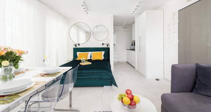 Cozy Studio with Terrace | Parking | Air Conditioning | 500 m to the beach