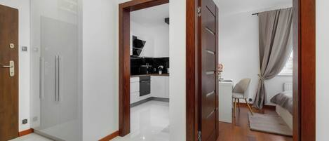 2 bedrooms, desk, iron/ironing board, travel cot