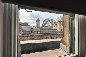 Cots/infant beds - City Retreat on Queen Street (Newcastle)