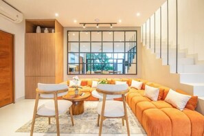 Room - Luxurious 6 Br in Canggu 400m to Beach (Bali)