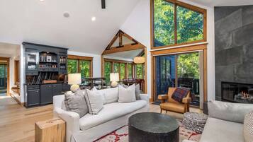 TV, fireplace, offices