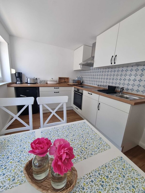 Mikrowelle, Ofen, Herdplatte, GeschirrspĂŒler