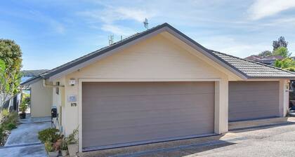 Lake Escape – Tranquil Retreat by the Water