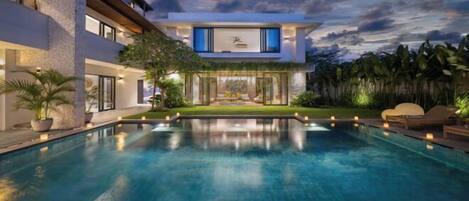 Alberca al aire libre