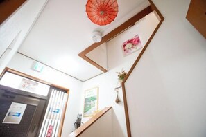 Interior - Shinjuku Everlasting Cabin (Tokyo)