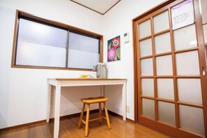 Interior - Shinjuku Everlasting Cabin (Tokyo)