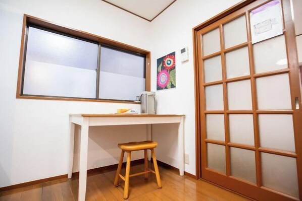 Interior - Shinjuku Everlasting Cabin (Tokyo)