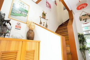 Interior - Shinjuku Everlasting Cabin (Tokyo)