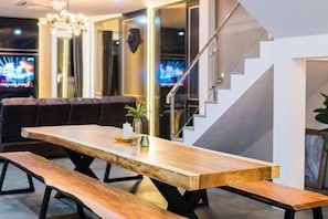 Room - Boss Luxury PoolVilla Pattaya Bang Saray Beach 8 Bedrooms (Sattahip)