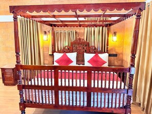 デスク、WiFi (無料)