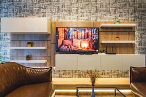 Interior - Baan PromTel , Luxury Villa close to Nimman, Resort Pool, 4BR (Chiang Mai)