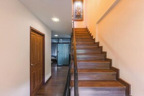 Interior - Baan PromTel , Luxury Villa close to Nimman, Resort Pool, 4BR (Chiang Mai)