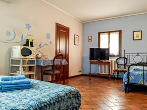 واي فاي مجانًا وملاءات أسرّة