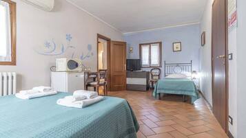 1 Schlafzimmer, Bügeleisen/Bügelbrett, kostenloses WLAN, Bettwäsche