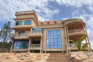 Exterior - Yun Hu Villa Hotel (Kiri Sakor)