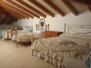 2 bedrooms, free WiFi, bed sheets