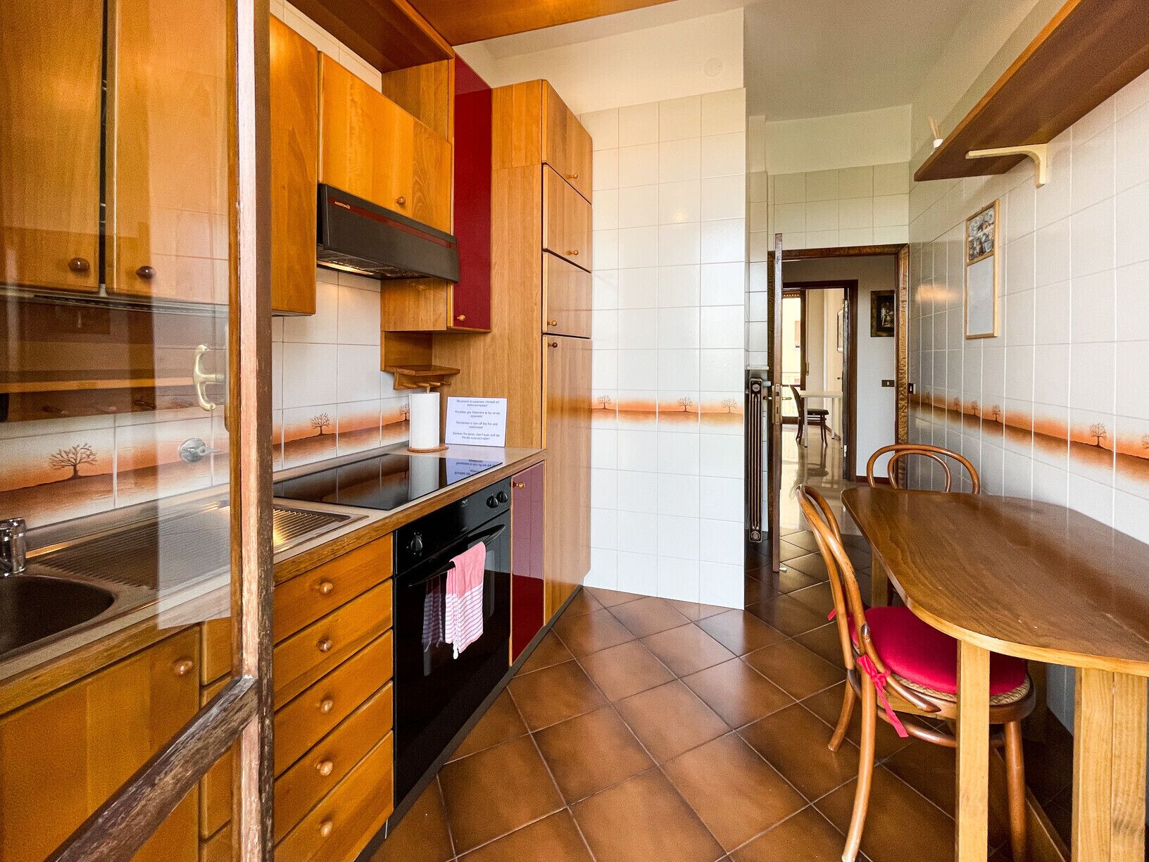 Kühlschrank, Kochgeschirr/Geschirr/Besteck