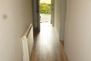 Lobby lounge - Gardener's Cottage, Glen Lyon (Aberfeldy)