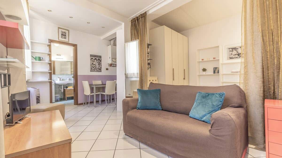 Een televisie en een kantoor