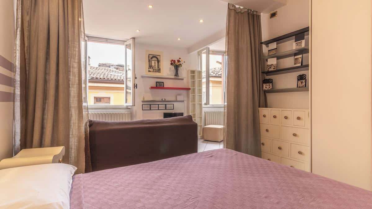 1 غرفة نوم ومكواة/لوح كي وواي فاي مجانًا وملاءات أسرّة