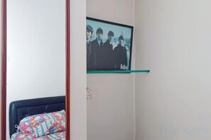 Unclassified image, 5 of 10, button - COZY 2BR Pinewood Apt Jatinagor w/ Wi-Fi & Pool (Jatinangor)