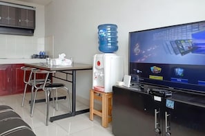 Unclassified image, 4 of 10, button - COZY 2BR Pinewood Apt Jatinagor w/ Wi-Fi & Pool (Jatinangor)