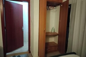 Room - Royal Studio Apartments (Bamburi)