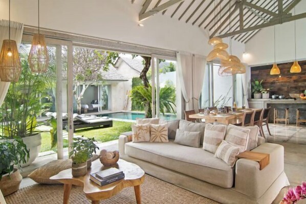 Room - Villa Mia (Bali)