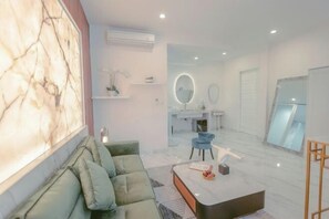 Room - Villa Cella Bella : Epic Suite ( Bali instaworthy villa ) (Bali)