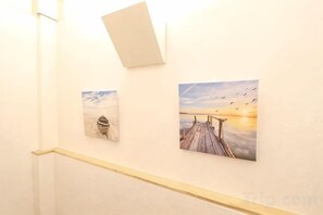 Unclassified image, 5 of 13, button - Crane Court KitaHorie (Osaka)