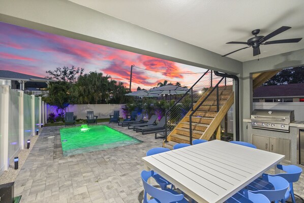 Outdoor dining