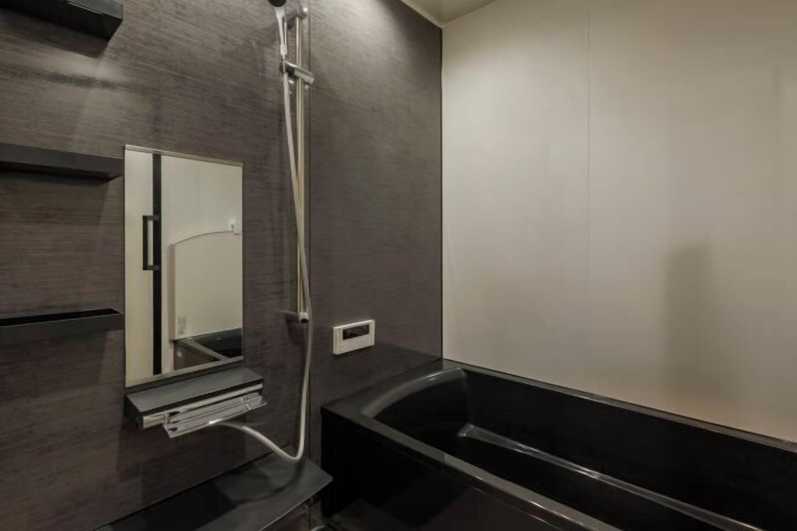 Free toiletries, hair dryer