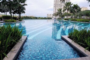 Unclassified image, 2 of 20, button - Putrajaya Dwiputra 6 Plus 1 PAX Fully Air-Con (Putrajaya)