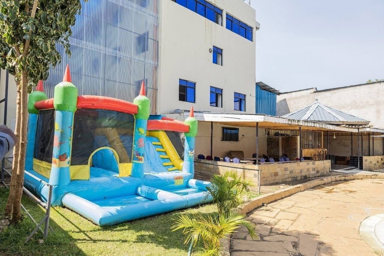 Children's play area - outdoor