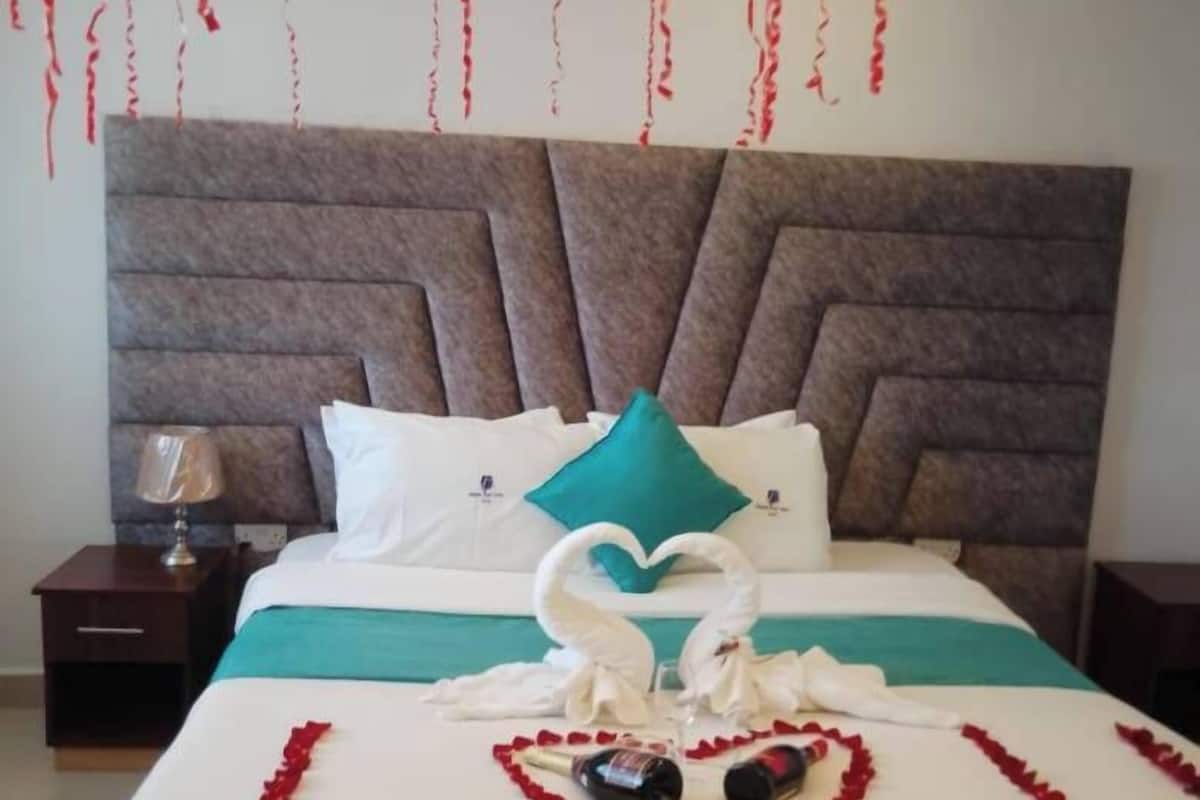 Deluxe Single Room, City View | Free WiFi, bed sheets