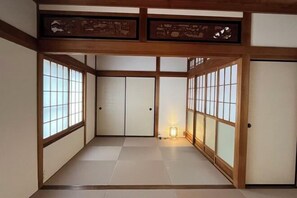 Room - Nara Park Blue Sky (Nara)