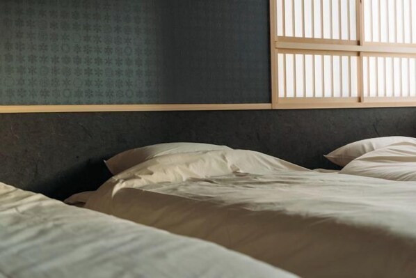 Soundproofing - Ishizue Tabi-ne (Kanazawa)