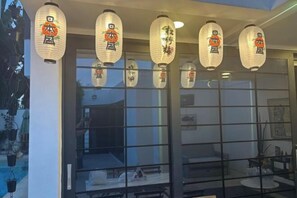 Outdoor dining - YISHU Japanese 8BR pool villa (Pattaya)