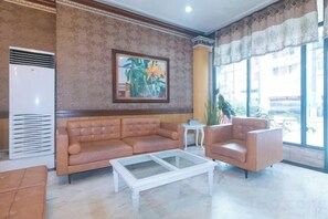 Unclassified image, 4 of 16, button - RedDoorz @ MPT Suites (Makati)