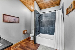 Shower, shampoo