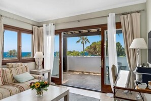 Room - All About Puente Romano Penthouse Suite (Marbella)