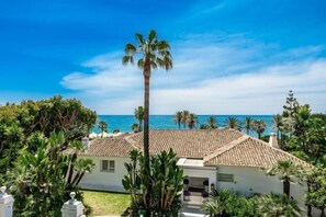 Room - All About Puente Romano Penthouse Suite (Marbella)